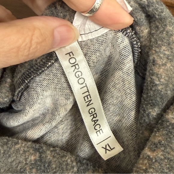 Forgotten Grace XL Gray Cowl Neck Pullover Sweater - Picture 5 of 7